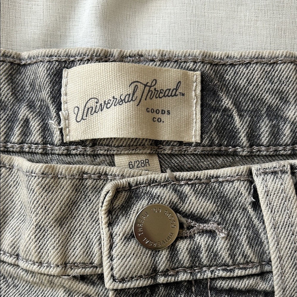 Universal Thread Light Gray Straight Jeans - image 2